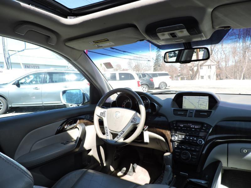Acura MDX 6-Spd AT w/Tech and Entertainment Package 2011