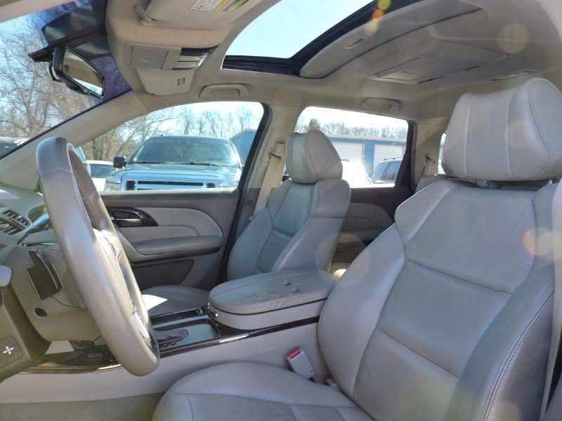 Acura MDX 6-Spd AT w/Tech and Entertainment Package 2011