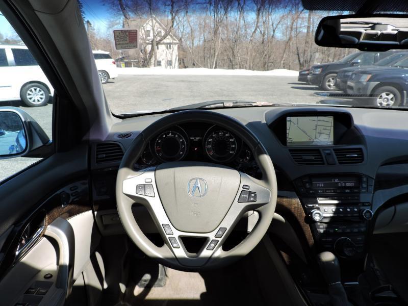 Acura MDX 6-Spd AT w/Tech and Entertainment Package 2011