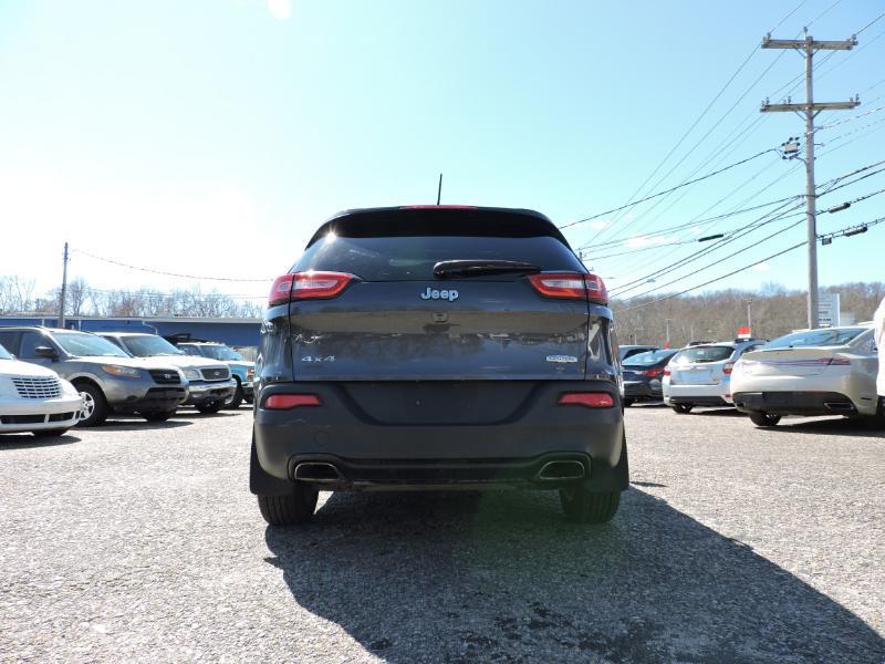 Jeep Cherokee Latitude 4WD 2015