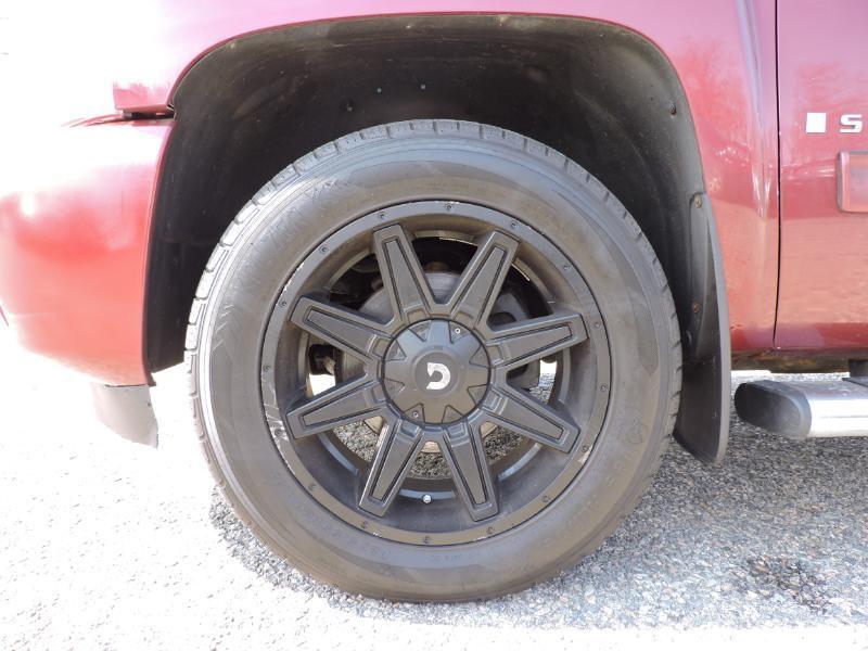 Chevrolet Silverado 1500 LTZ Crew Cab 4WD 2009