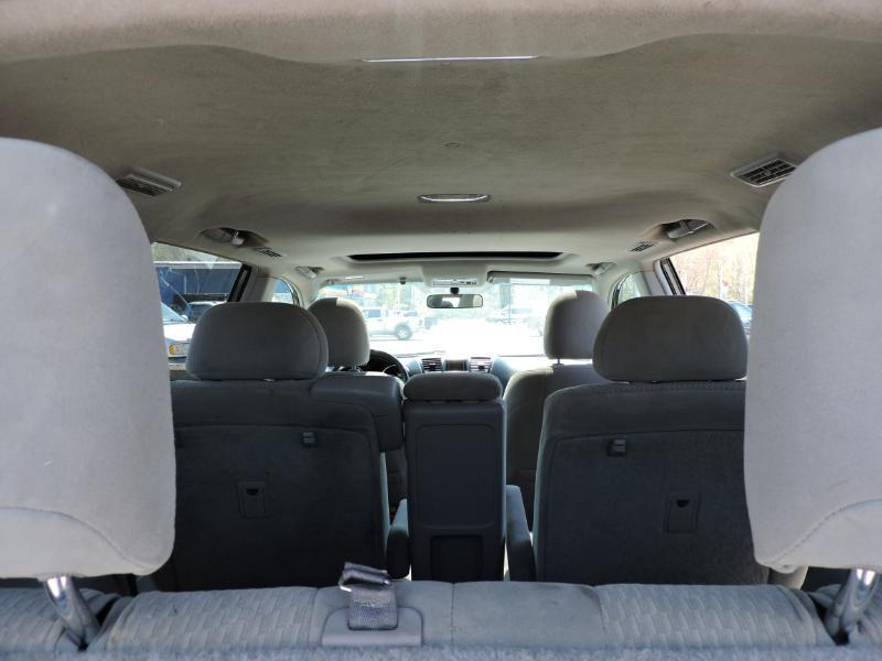Toyota Highlander Base 4WD 2010