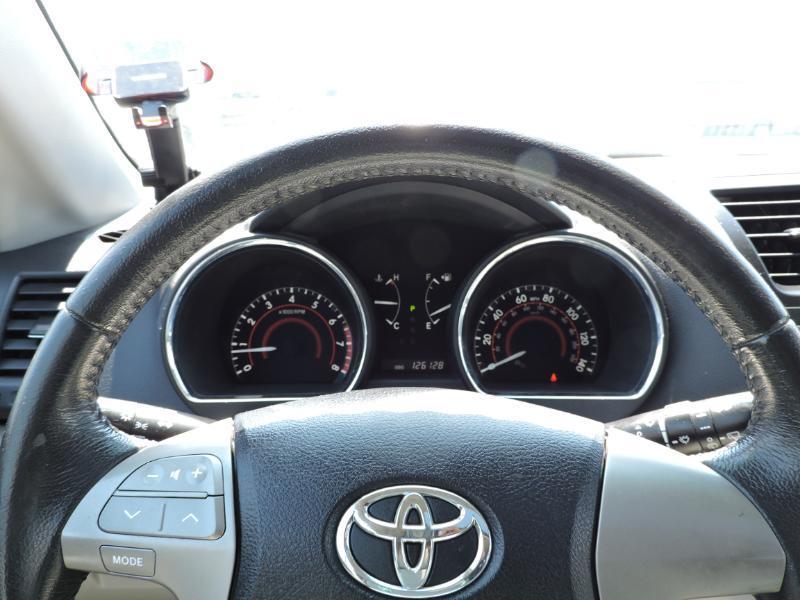 Toyota Highlander Base 4WD 2010