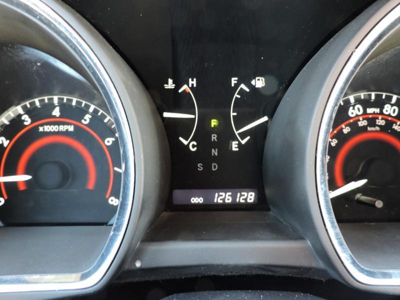 Toyota Highlander Base 4WD 2010
