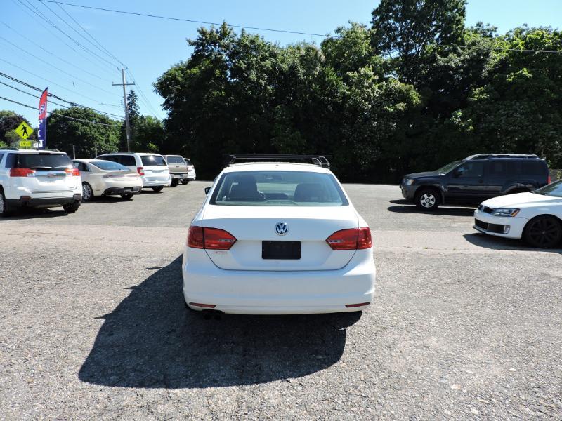 Volkswagen Jetta S 2014