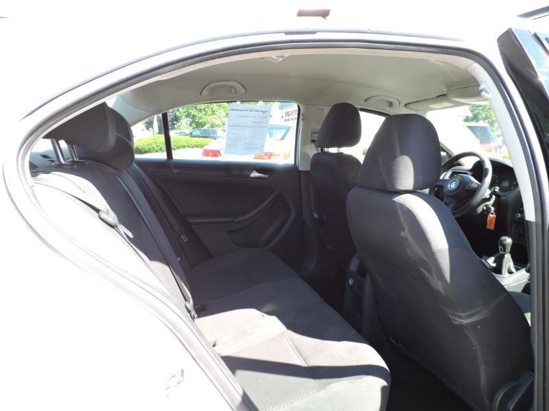 Volkswagen Jetta S 2014