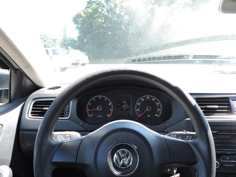 Volkswagen Jetta S 2014