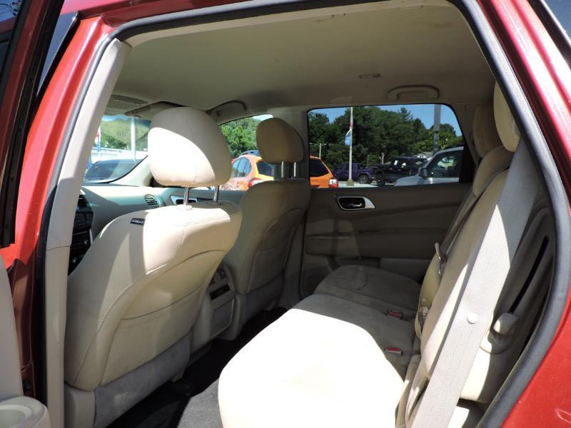 Nissan Pathfinder Platinum 4WD 2016