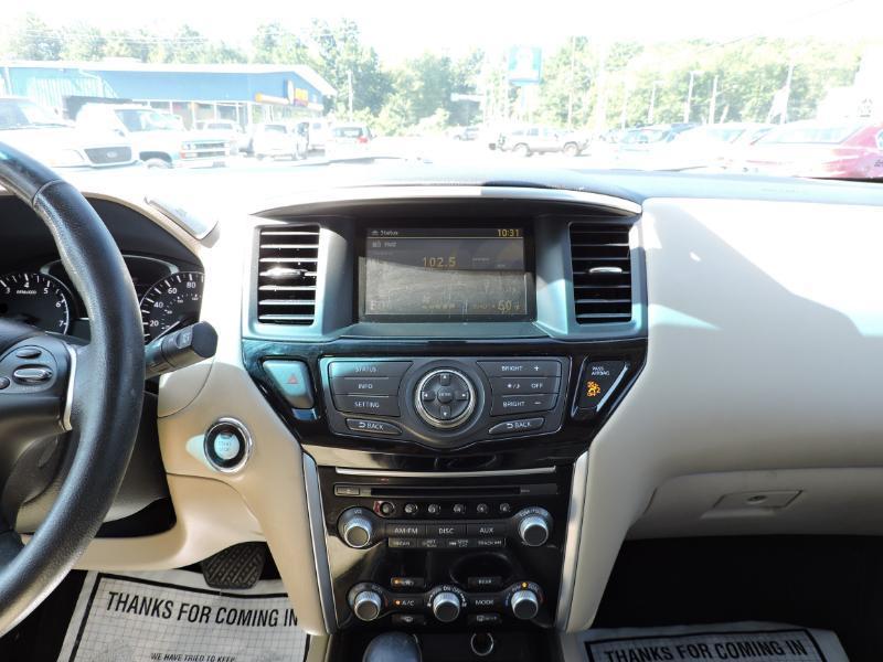 Nissan Pathfinder Platinum 4WD 2016