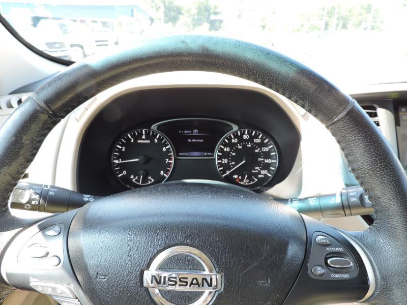 Nissan Pathfinder Platinum 4WD 2016