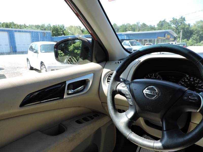 Nissan Pathfinder Platinum 4WD 2016