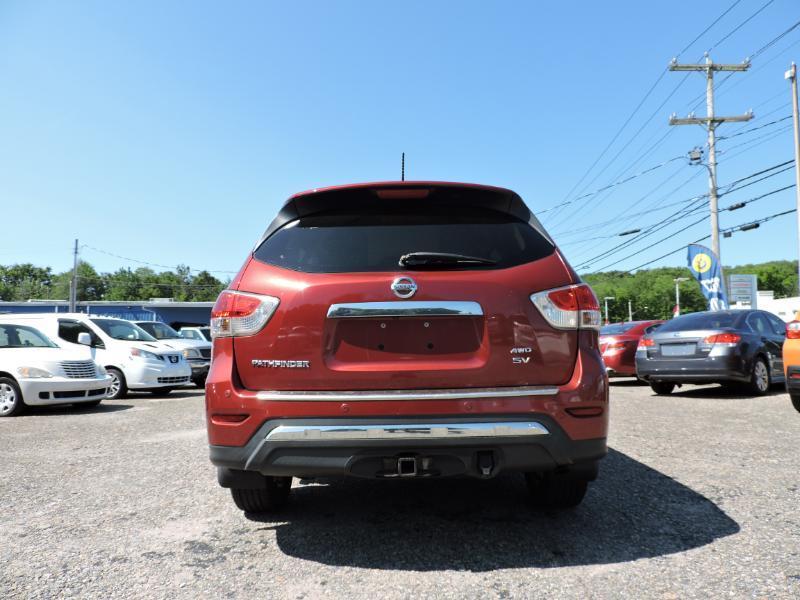 Nissan Pathfinder Platinum 4WD 2016