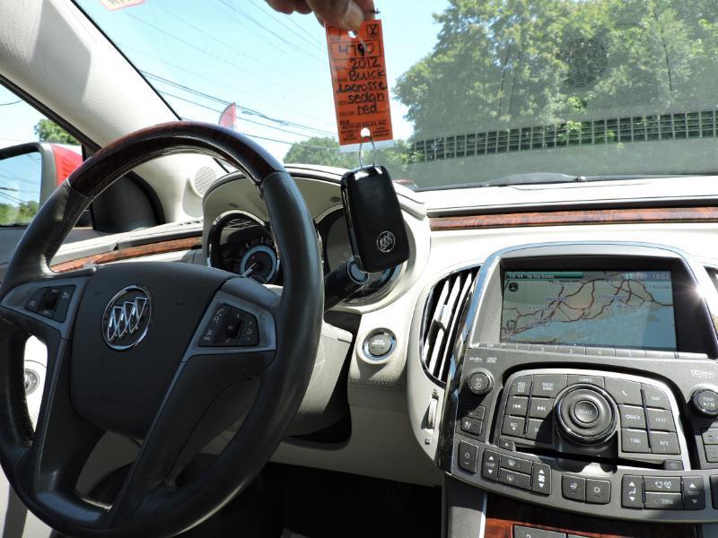 Buick LaCrosse Premium Package 2, w/Leather 2012