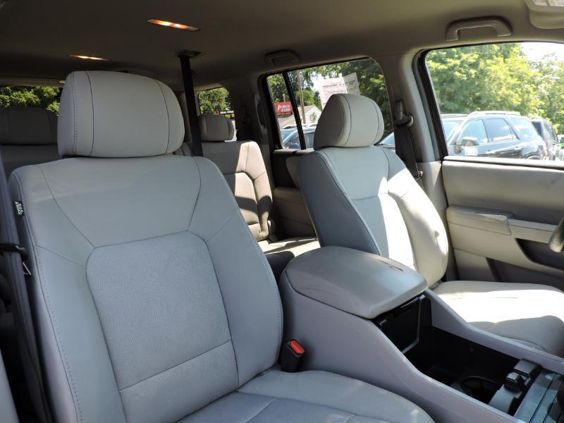 Honda Pilot LX 4WD 5-Spd AT 2011