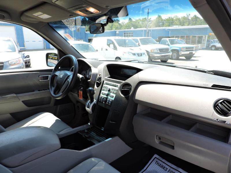 Honda Pilot LX 4WD 5-Spd AT 2011