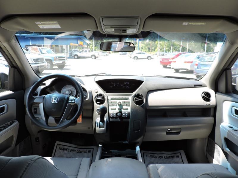 Honda Pilot LX 4WD 5-Spd AT 2011