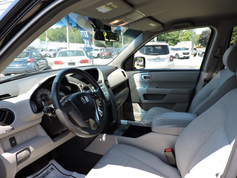 Honda Pilot LX 4WD 5-Spd AT 2011