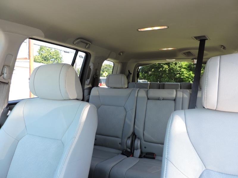 Honda Pilot LX 4WD 5-Spd AT 2011