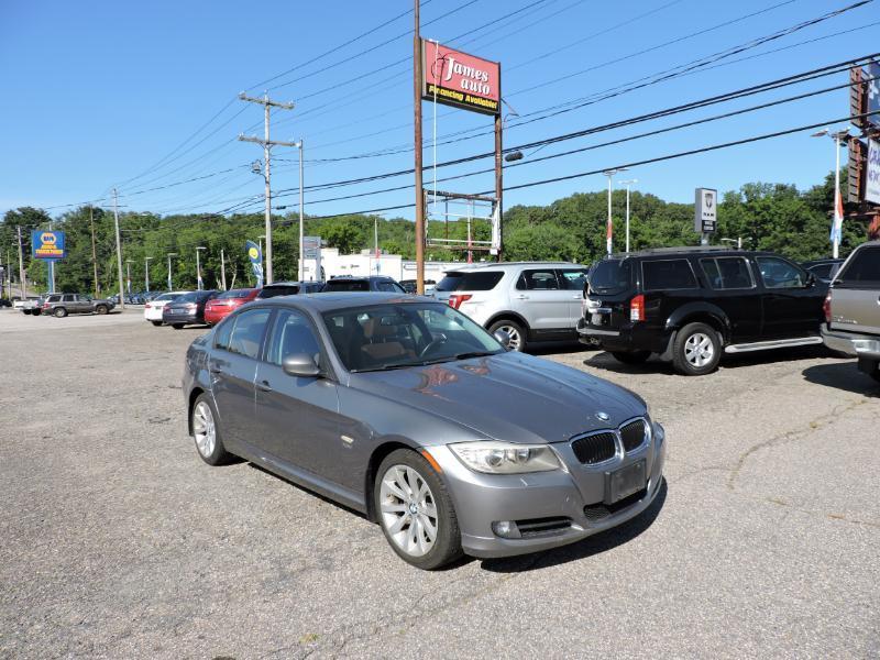 BMW 3-Series 328i xDrive SA 2011
