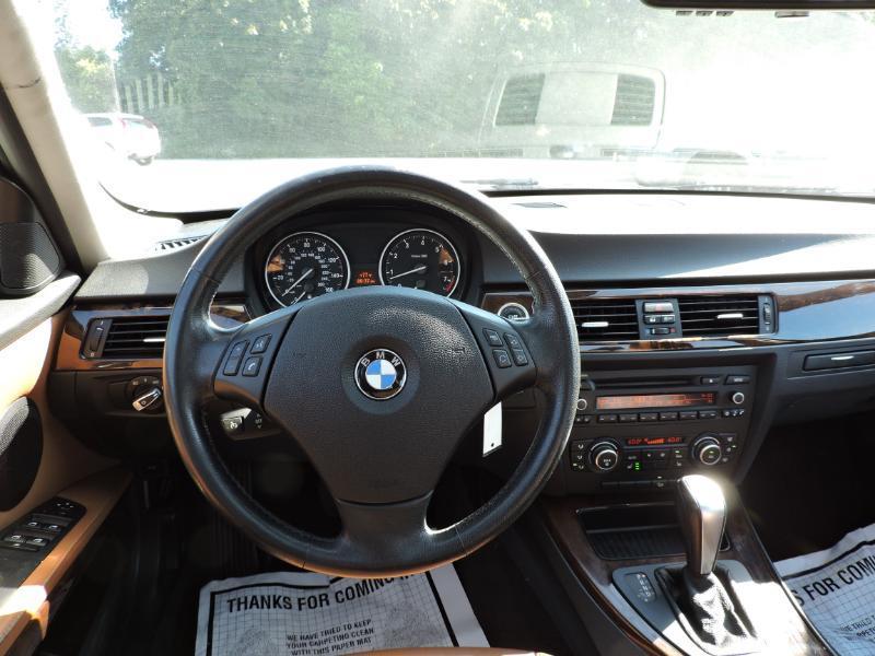 BMW 3-Series 328i xDrive SA 2011