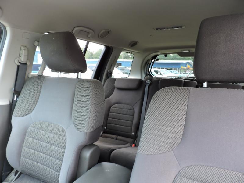 Nissan Pathfinder LE 2WD 2011