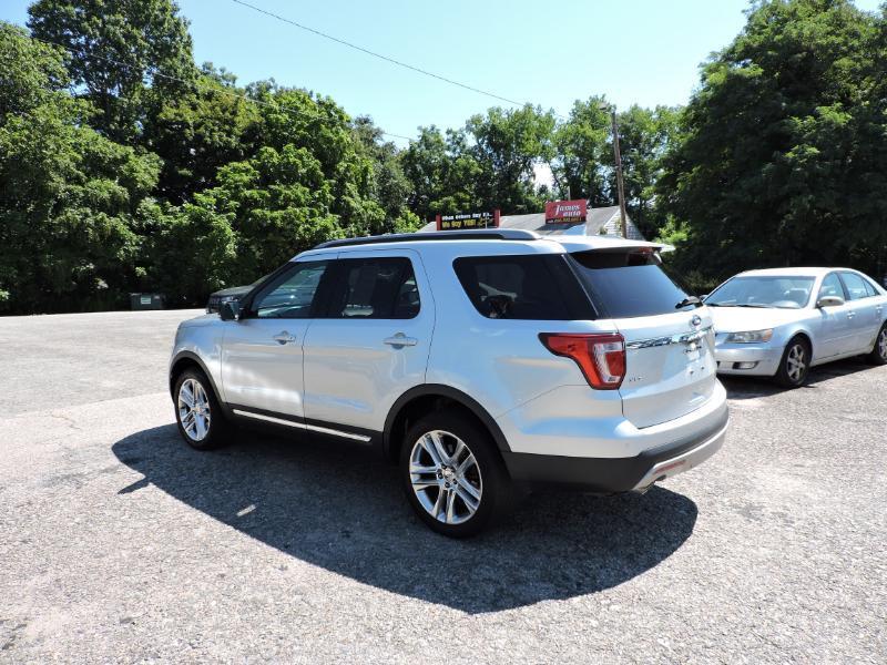 Ford Explorer XLT 4WD 2017