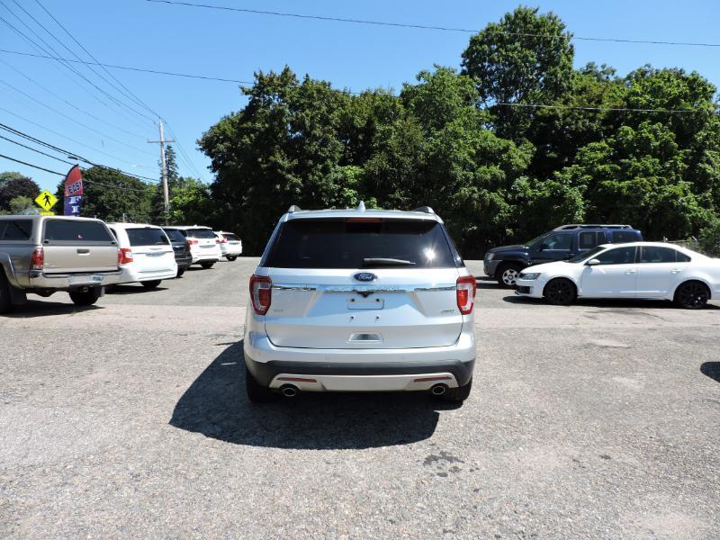 Ford Explorer XLT 4WD 2017