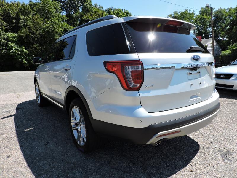 Ford Explorer XLT 4WD 2017