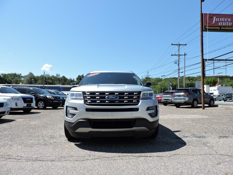 Ford Explorer XLT 4WD 2017