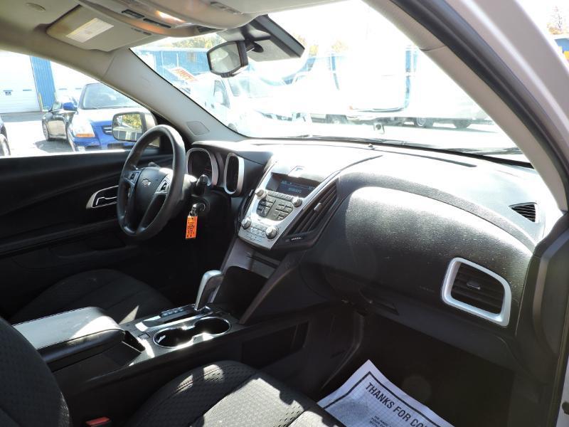 Chevrolet Equinox LS AWD 2012