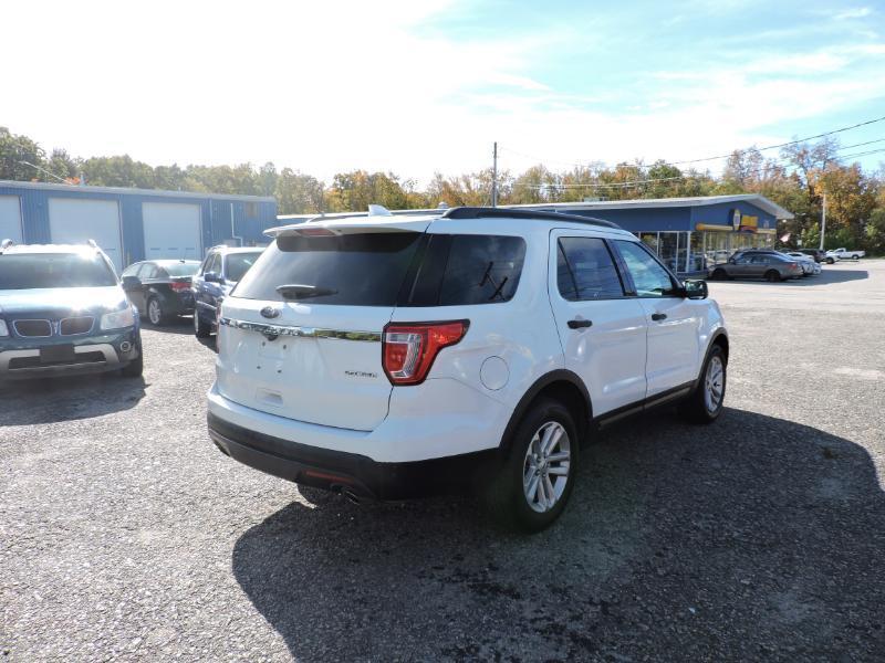 Ford Explorer Base FWD 2016