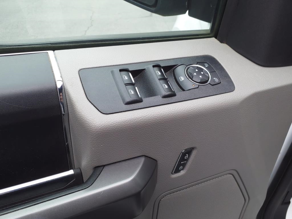 Ford F-150 XLT 4WD SuperCrew 5.5' Box 2020 Ford F-150 XLT 4WD SuperCrew 5.5' Box 2020