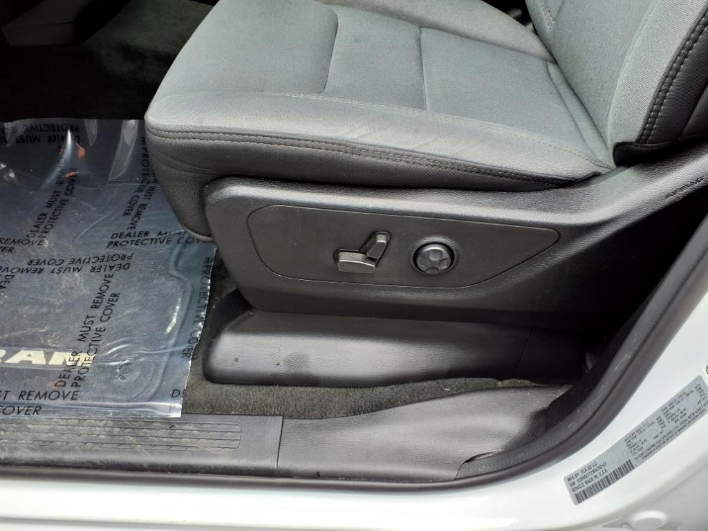 RAM 1500 Lone Star 4x2 Crew Cab 5'7" Box 2021