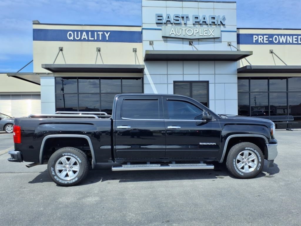 GMC Sierra 1500 2WD Crew Cab 143.5" SLE 2017 GMC Sierra 1500 2WD Crew Cab 143.5" SLE 2017