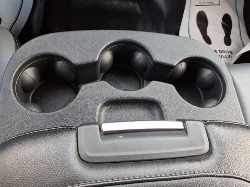 RAM 1500 Classic Tradesman 4x4 Crew Cab 5'7" Box 2022