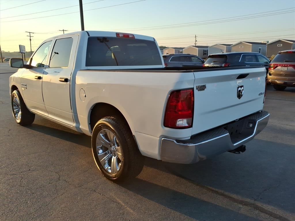 RAM 1500 Classic Tradesman 4x4 Crew Cab 5'7" Box 2022