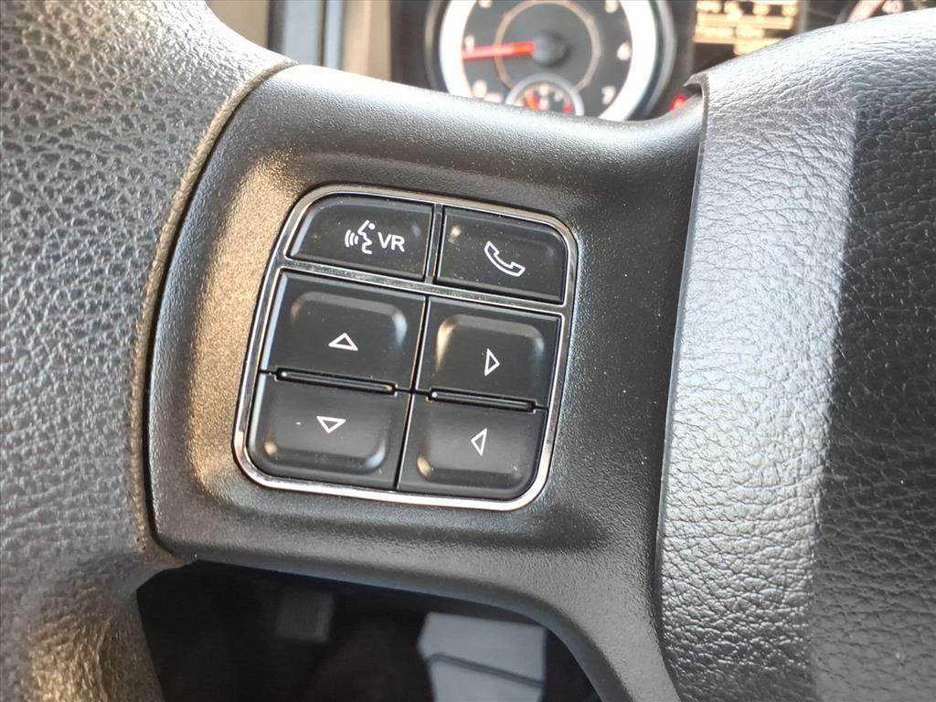 RAM 1500 Classic Tradesman 4x4 Crew Cab 5'7" Box 2022