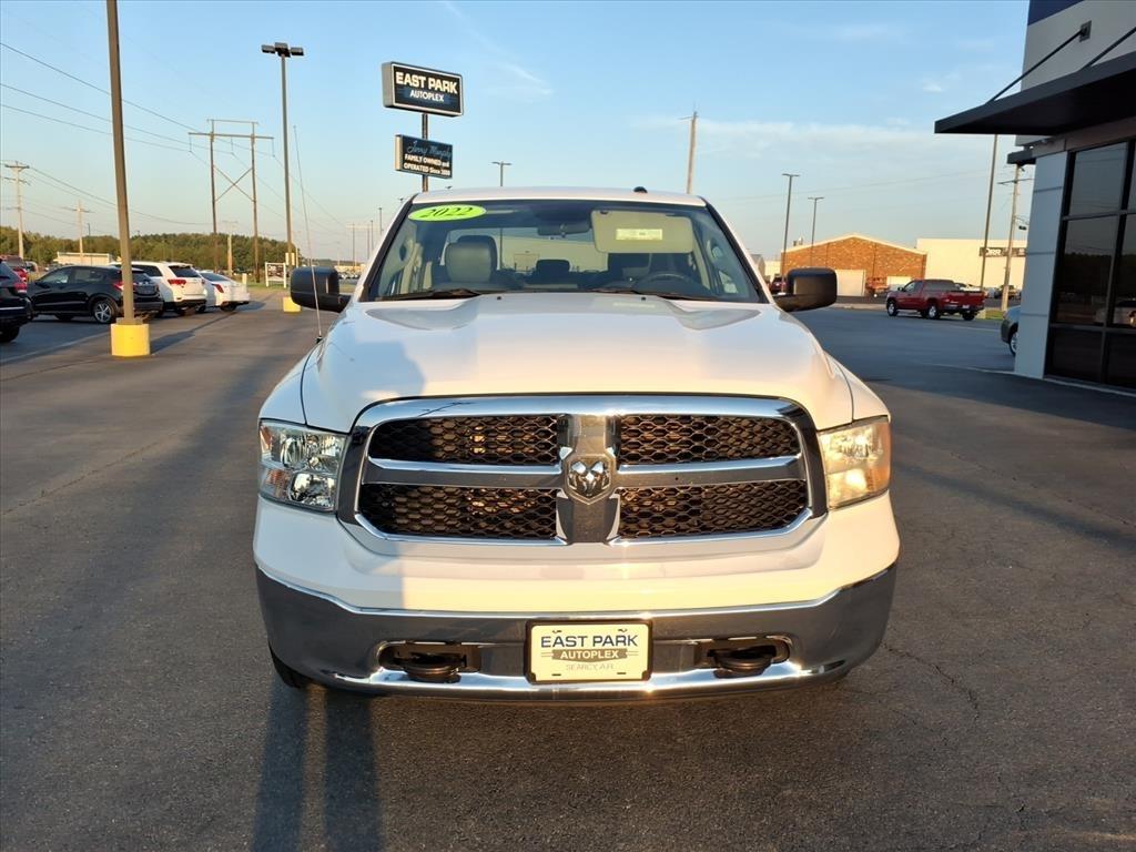 RAM 1500 Classic Tradesman 4x4 Crew Cab 5'7" Box 2022