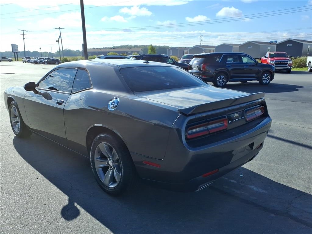 2020 Dodge Challenger SXT photo 4