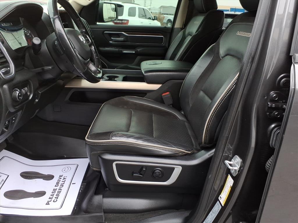 RAM 1500 Laramie 4x4 Crew Cab 5'7" Box 2020