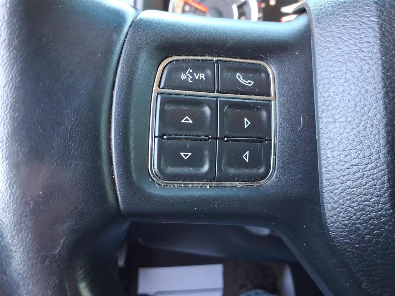 RAM 1500 2WD Crew Cab 140.5" Big Horn 2014