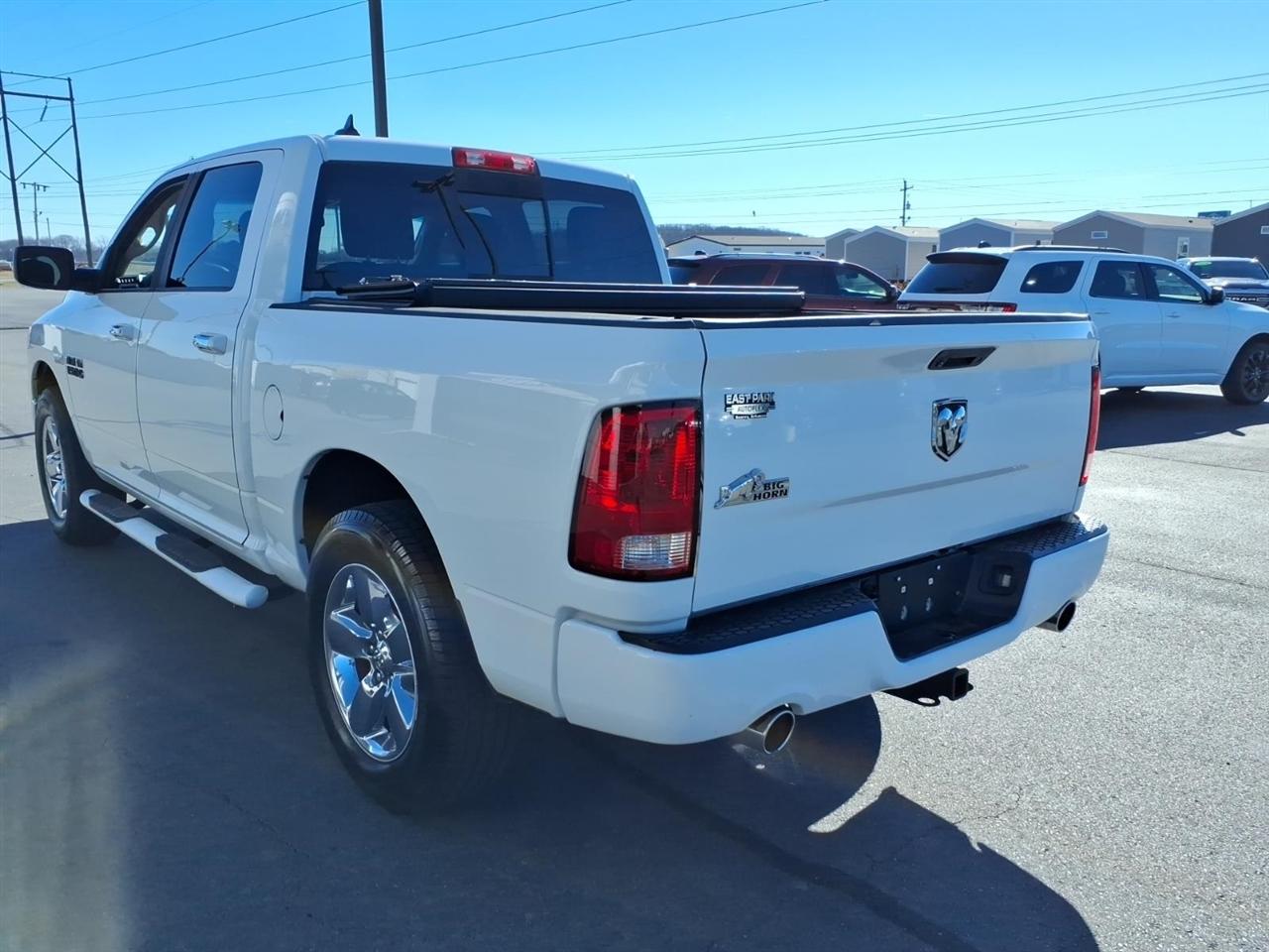 RAM 1500 2WD Crew Cab 140.5" Big Horn 2014
