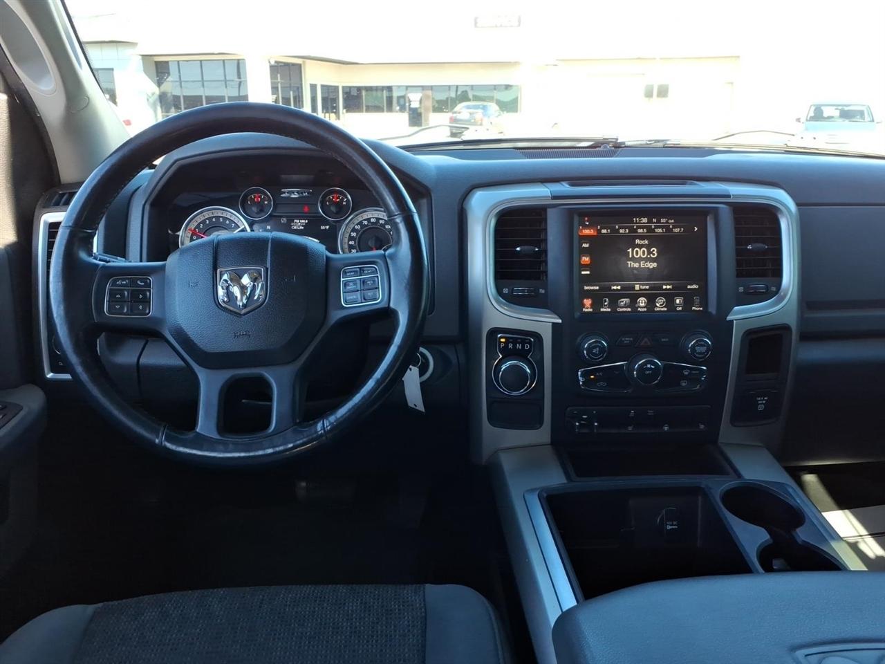 RAM 1500 2WD Crew Cab 140.5" Big Horn 2014