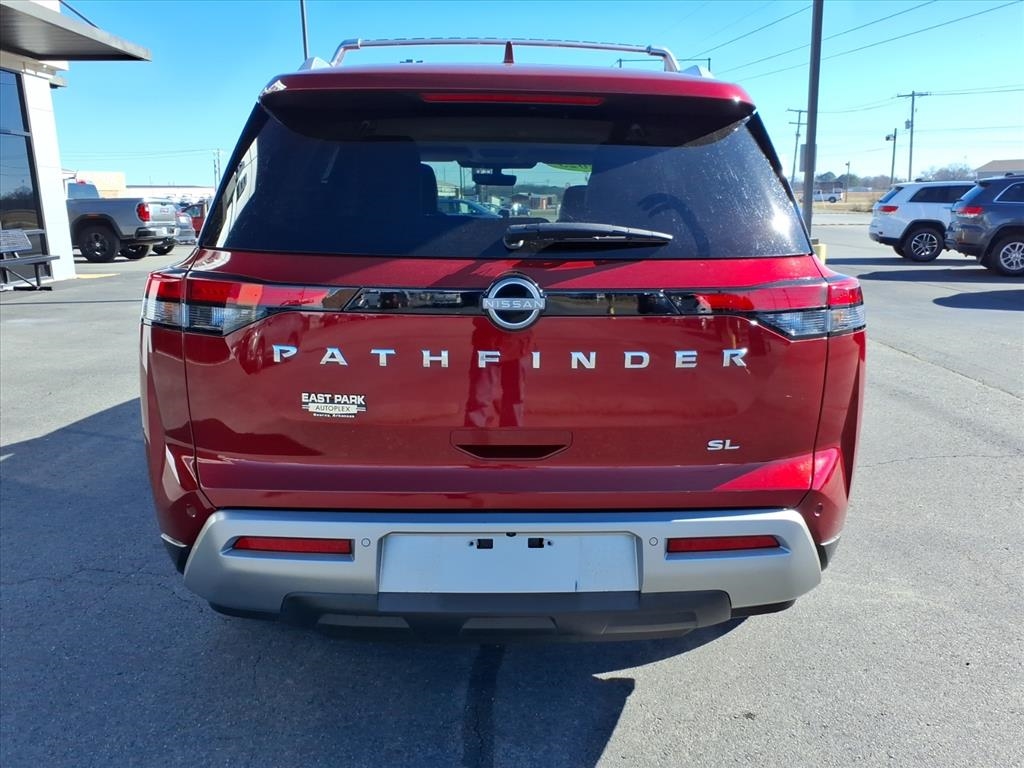 Nissan Pathfinder SL 2WD 2023