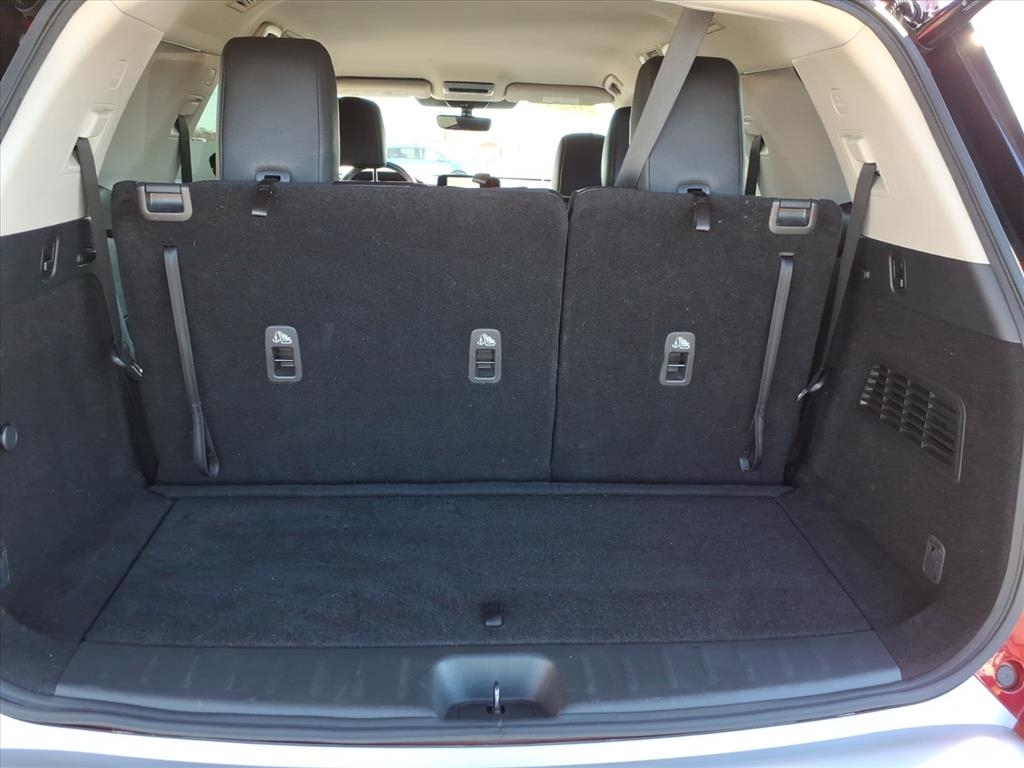 Nissan Pathfinder SL 2WD 2023