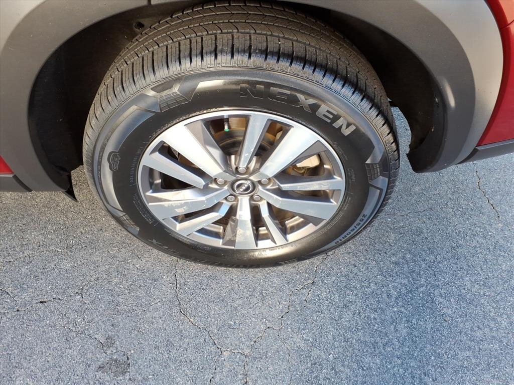 Nissan Pathfinder SL 2WD 2023