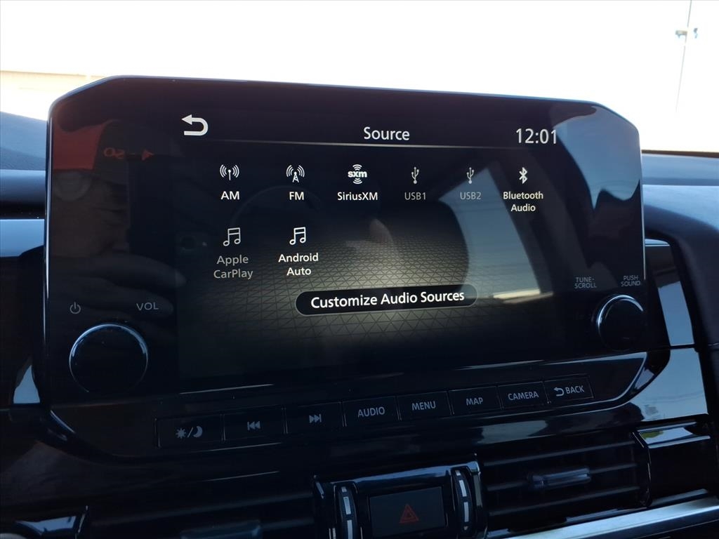 Nissan Pathfinder SL 2WD 2023