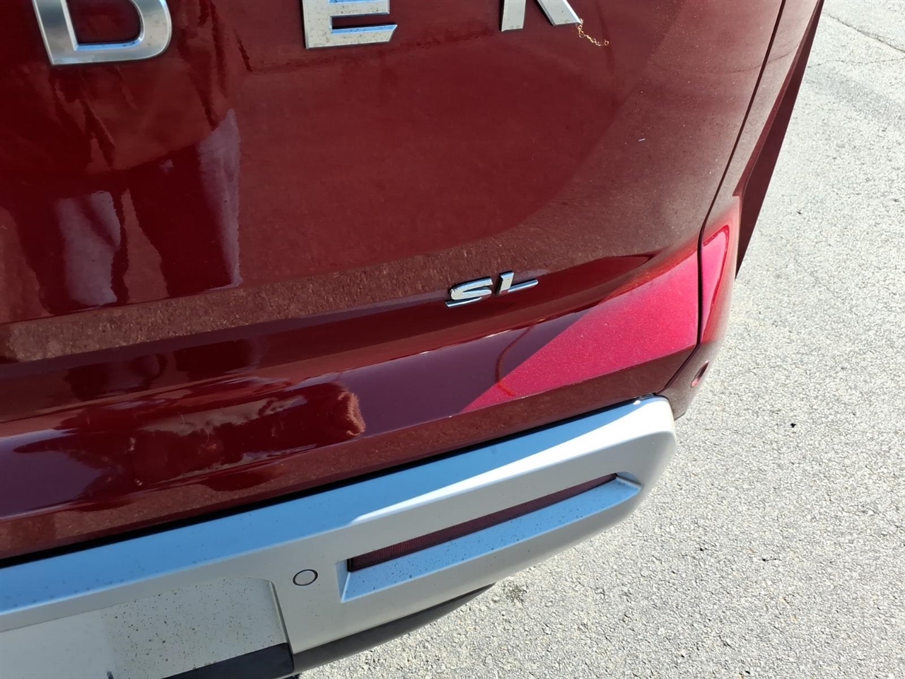 Nissan Pathfinder SL 2WD 2023