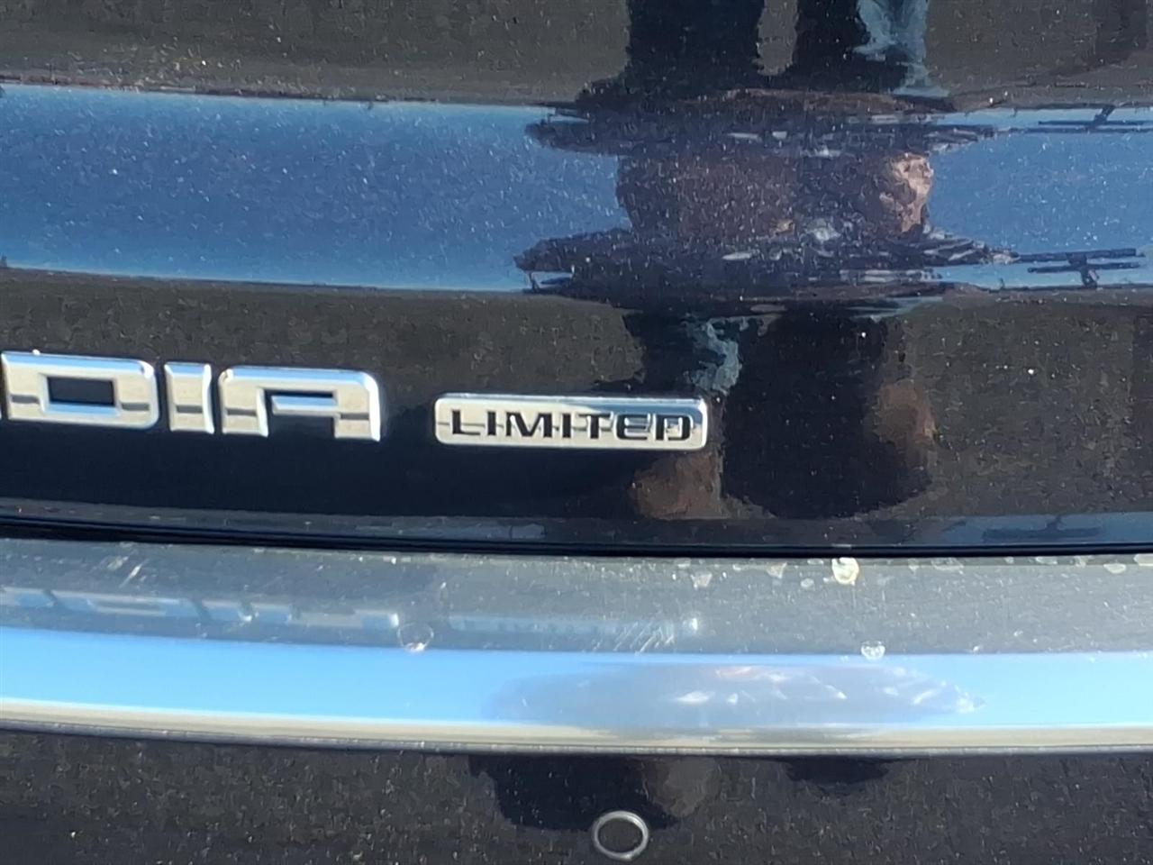 GMC Acadia Limited FWD 4dr Limited 2017