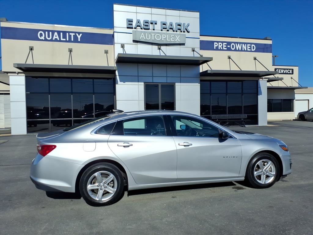Chevrolet Malibu 4dr Sdn LS w/1LS 2020